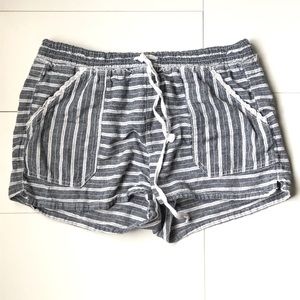 🥀2/10$Rewind Women’s Striped Shorts | Size M
